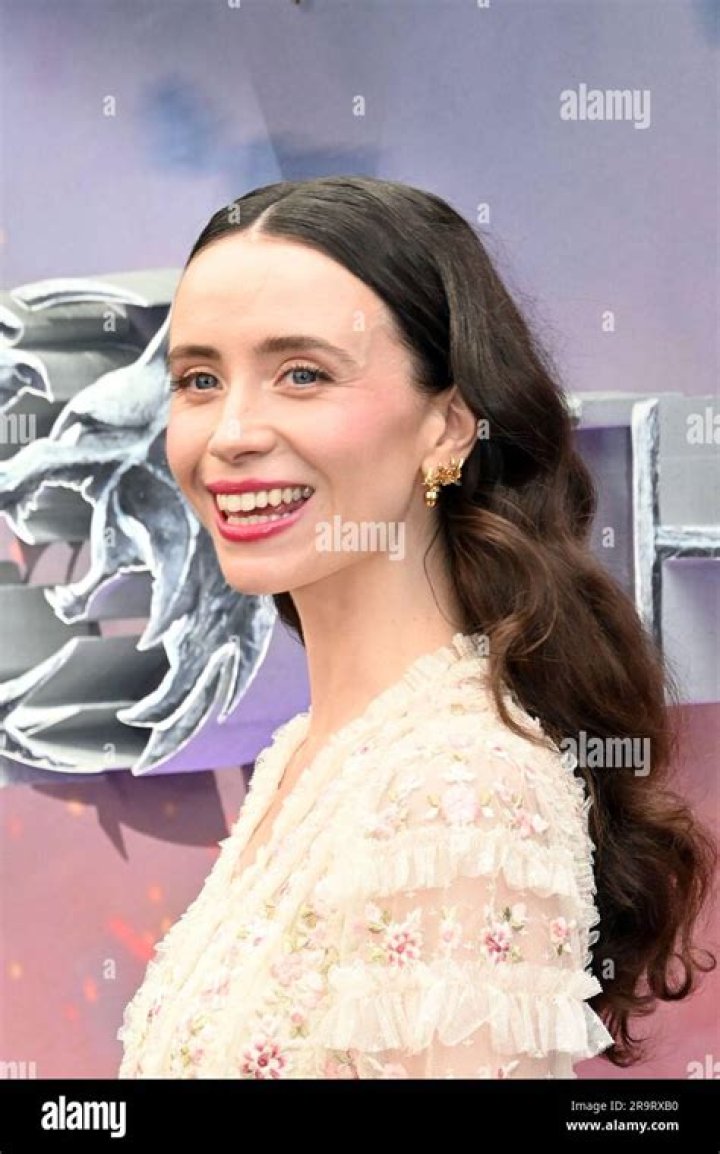 Aisha Fabienne Ross Height, Weight, Net Worth, Age, Birthday, Wikipedia, Who, Nationality, Biography