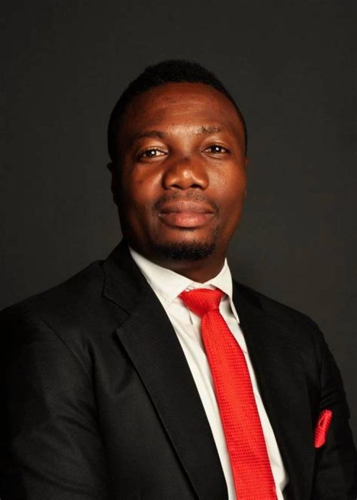 
Baba Ijesha turns hero in prison 