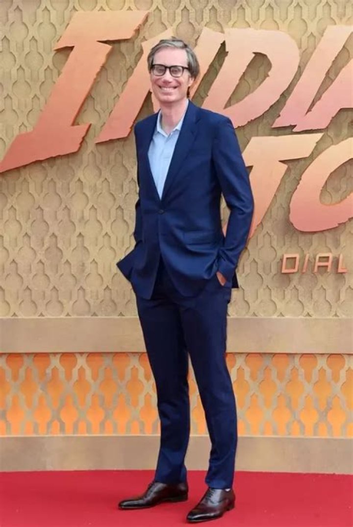 
Cameron Merchant Height, Weight, Net Worth, Age, Birthday, Wikipedia, Who, Nationality, Biography 