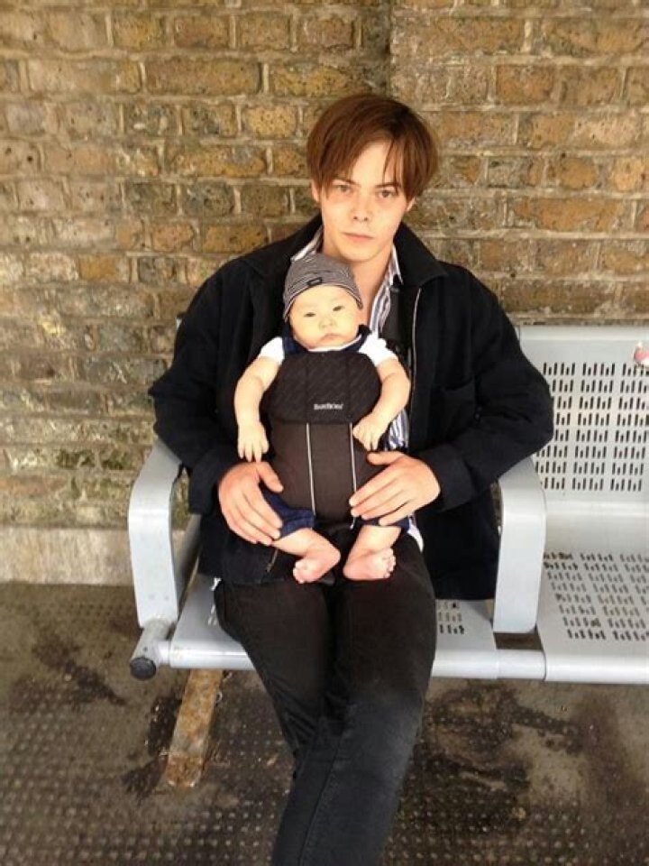 Charlie Heaton’s ex-girlfriend Akiko Matsuura son, age, baby, Wiki Bio