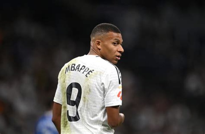 
Coach Deschamps Urges PSG To Allow Kylain Mbappe To ‘Breathe’ Ahead Of The World Cup 