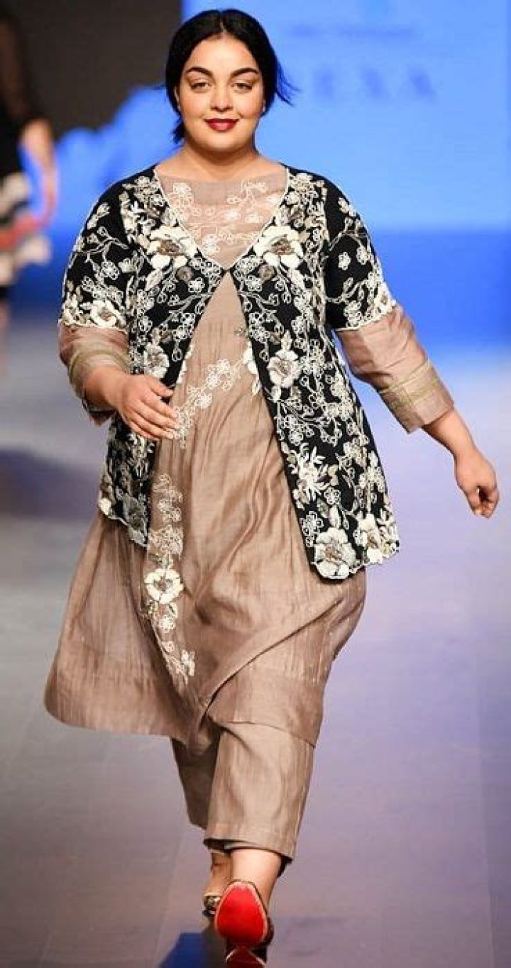 
Fizah Khan Height, Weight, Net Worth, Age, Birthday, Wikipedia, Who, Instagram, Biography 