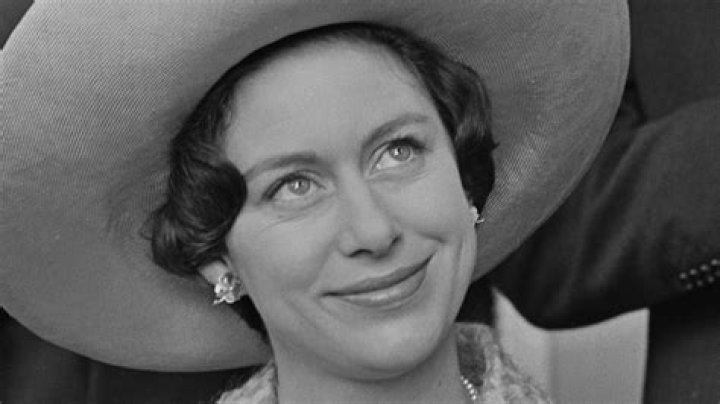 Here’s The Untold Truth We Know About Vin Scully’s Wife, Joan Crawford