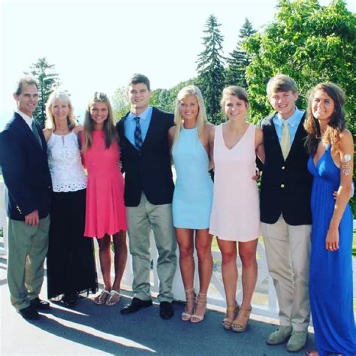 Is Luke Kuechly Married? His Bio, Age, Wife, Net worth, Height and Weight