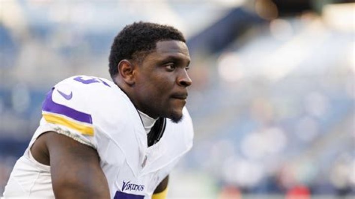 
Jalen Reagor Height, Weight, Net Worth, Age, Birthday, Wikipedia, Who, Nationality, Biography 