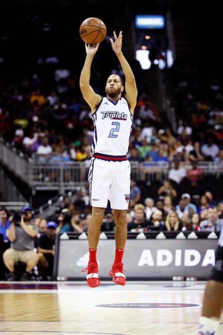 
Jannero Pargo Height, Weight, Net Worth, Age, Birthday, Wikipedia, Who, Nationality, Biography 