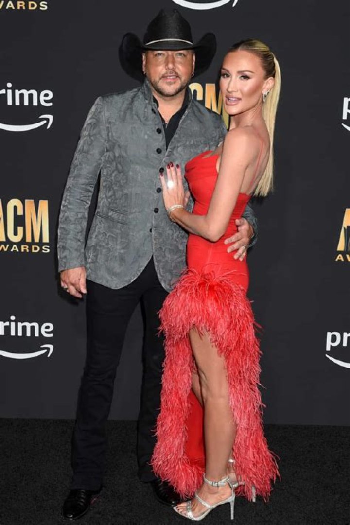 Jason Aldean Height, Weight, Net Worth, Age, Birthday, Wikipedia, Who, Nationality, Biography