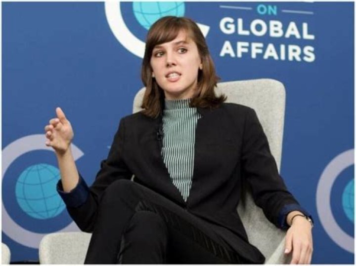 
Jennifer Cafarella Height, Weight, Net Worth, Age, Birthday, Wikipedia, Who, Nationality, Biography 