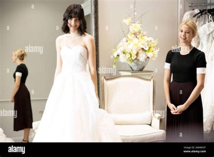 
Julia Goldani Telles Wiki – Things You Didn’t Know Yet 