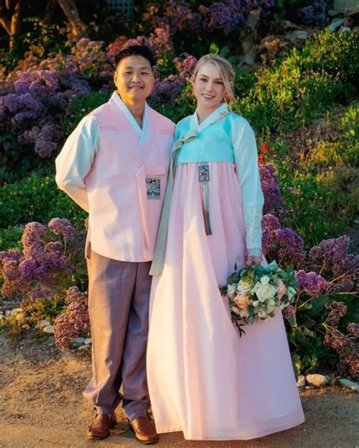 Lisa Peachy – STPeach Height, Age, Husband, Biography, Wiki, Net Worth