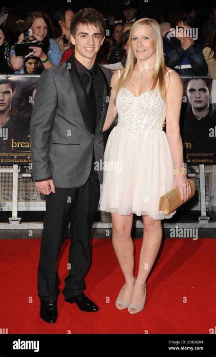 
Leah Hickton Height, Weight, Net Worth, Age, Birthday, Wikipedia, Who, Instagram, Biography 