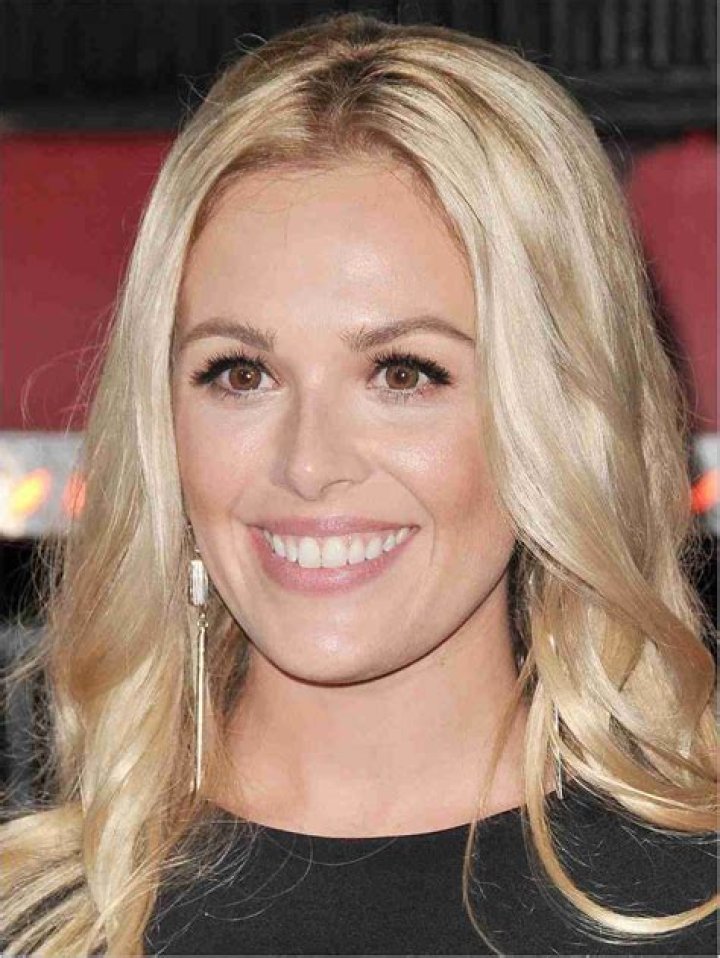 
Natalie Hall’s Biography, Measurements, Age. She is NOT died! 