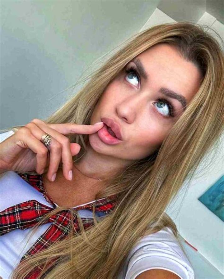 
Natasha Exelby Height, Weight, Net Worth, Age, Birthday, Wikipedia, Who, Nationality, Biography 