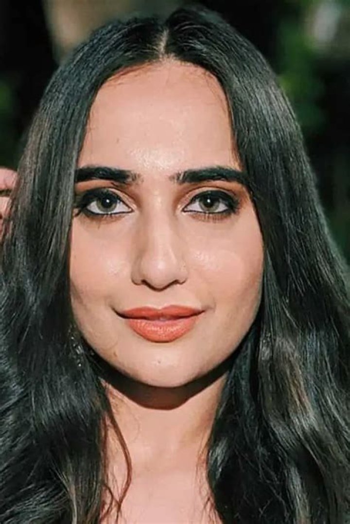 
Shivani Kapila Height, Weight, Net Worth, Age, Birthday, Wikipedia, Who, Nationality, Biography 