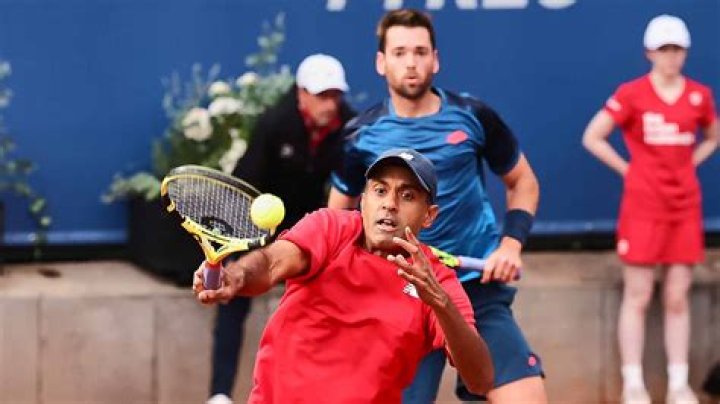 
Who Are Rob and Sherry Krajice at Wimbledon in 2022? Parents of Austin Krajicek and his racial background 