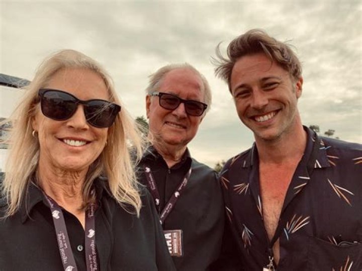 
Who Are Tim And Gaynor Edwards| Elle Edwards Parents And Family 