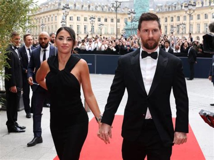 
Who is Lionel Messi’s wife Antonela Roccuzzo? 