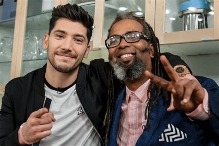 Who is Youtuber Josh Leyva? How old is he? His Wiki: Age, Girlfriend, Net Worth, Body Measurements, Nationality