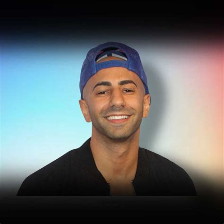 
Yousef Erakat Height, Weight, Net Worth, Age, Birthday, Wikipedia, Who, Nationality, Biography 